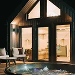 Cozy In - Sauna Included, Hot Tub 60 Eur *