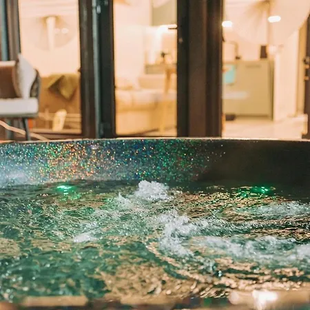 Cozy In - Sauna Included, Hot Tub 60 Eur